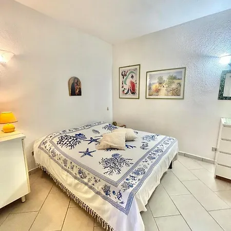 Mono Bouganville Apartment *